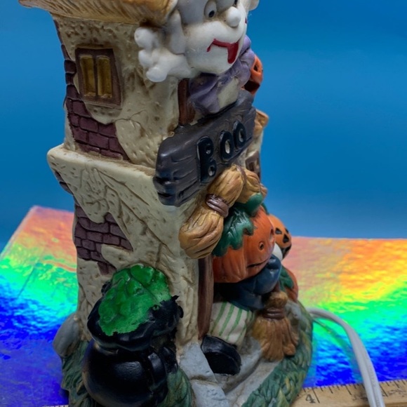 VTG Ting Shen Illuminated porcelain Halloween table piece with 3' cord - Picture 9 of 13